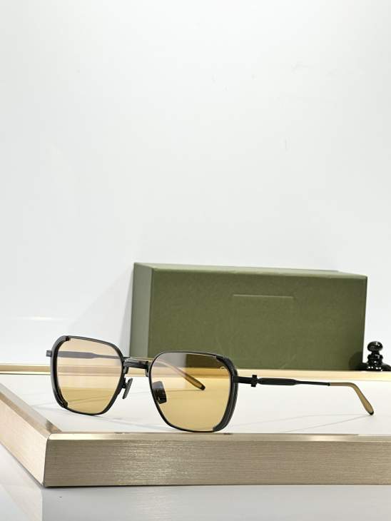 Picture of Akoni Sunglasses _SKUfw73065139fw
